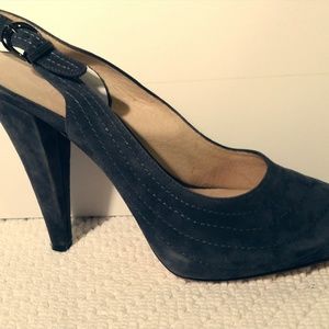 BOUTIQUE NINE SLINGBACK HEELED PUMP GRAY
